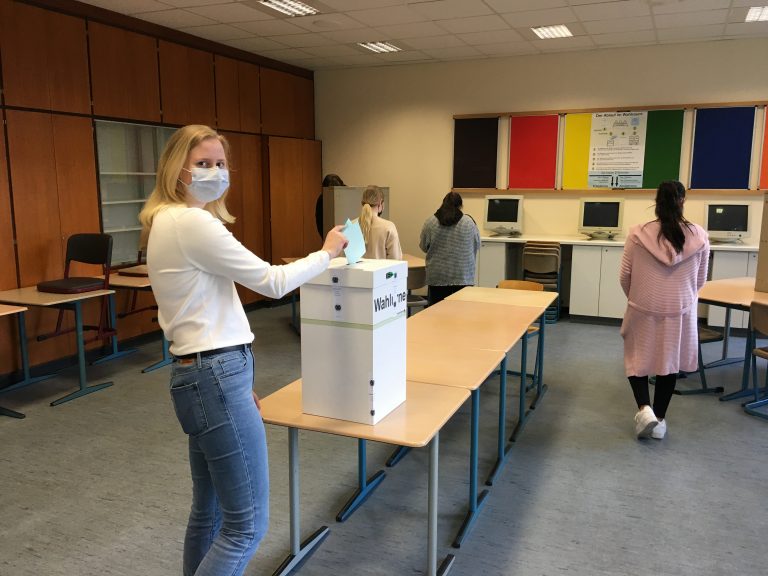 Read more about the article Die Juniorwahl an den KBS Nordhorn – Ein wichtiger Beitrag zum Demokratieverständnis