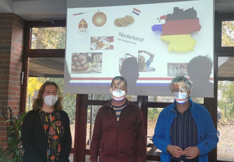 Read more about the article Hartelijk welkom – Besuch niederländischer Studierender an den KBS Nordhorn