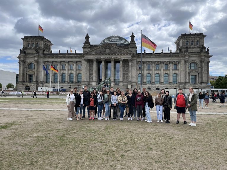 Read more about the article Klassenfahrt der Berufsfachschulen nach Berlin – 2022