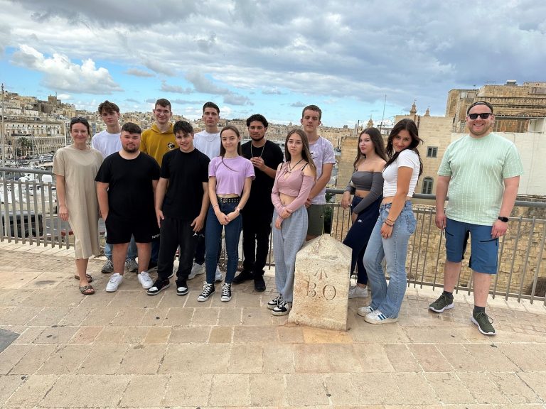 Read more about the article Berufliche und kulturelle Erfahrungen: Schüler der BFW auf Malta